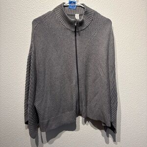 LuLuLemon Short Sleeve Zip Up Cardigan Women Size XS/ S Gray Arm & Side Slit